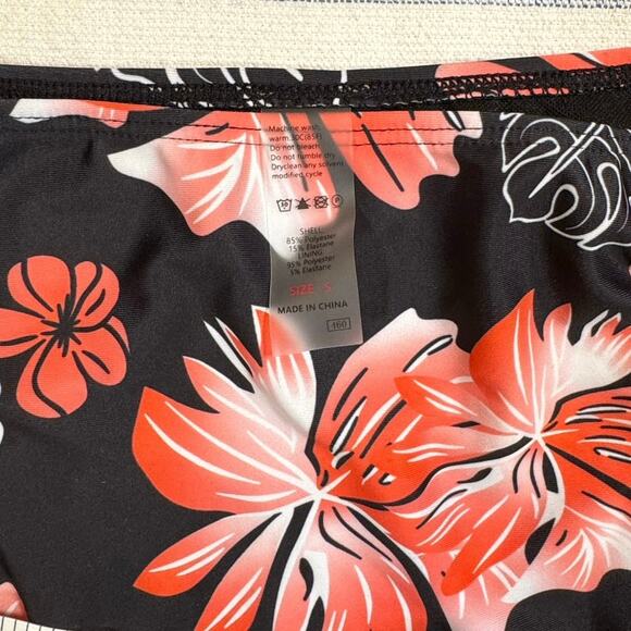 NWOT High-Neck Bikini Set – Floral & Black (Size S) - Picture 3 of 7